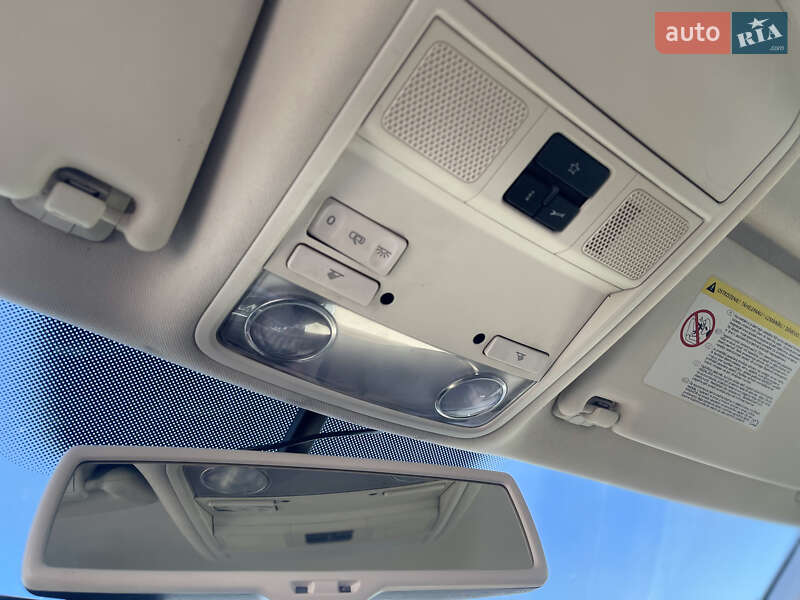 Универсал Volkswagen Passat 2011 в Нововолынске