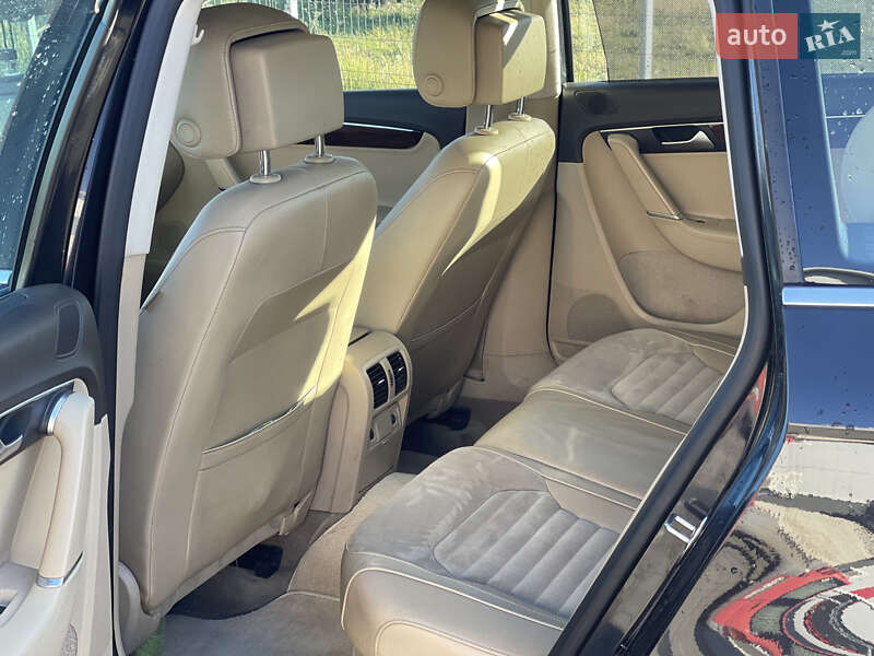 Универсал Volkswagen Passat 2011 в Нововолынске