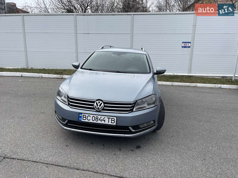 Универсал Volkswagen Passat 2013 в Львове