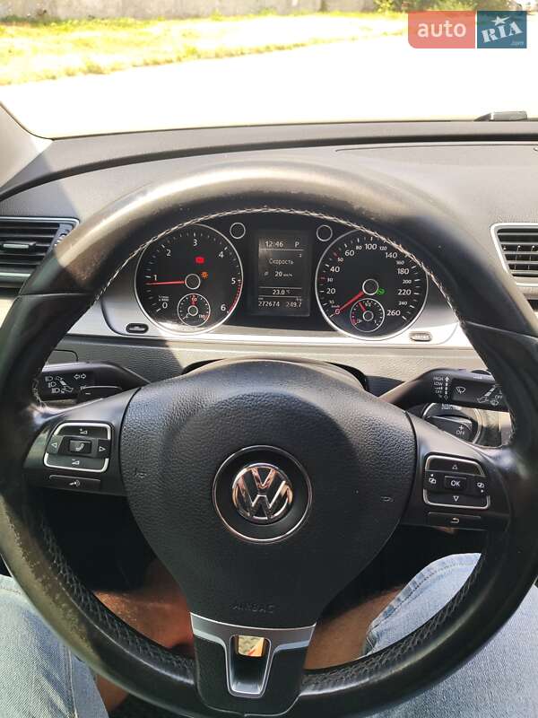 Универсал Volkswagen Passat 2011 в Кропивницком