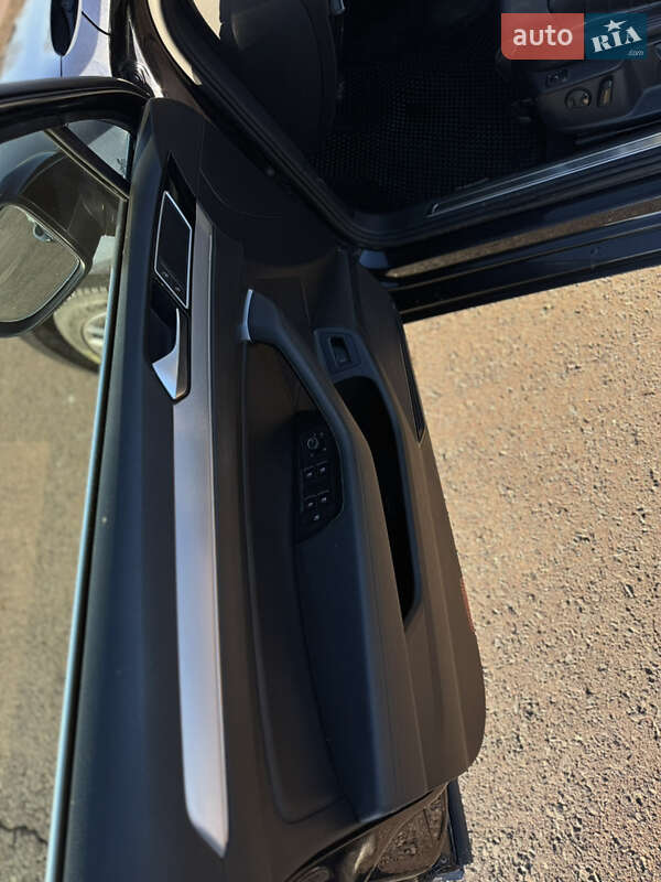 Седан Volkswagen Passat 2015 в Ужгороде