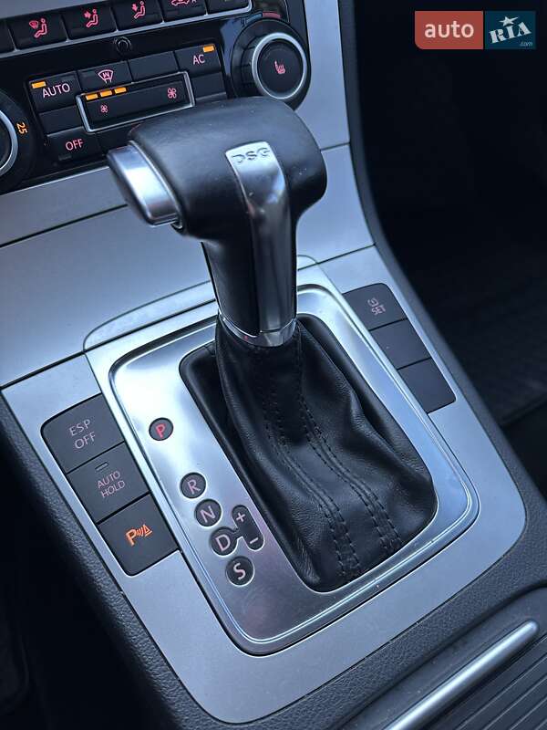 Универсал Volkswagen Passat 2010 в Белогородке