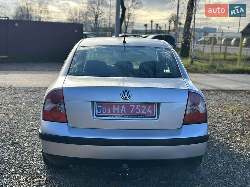 Седан Volkswagen Passat 2003 в Виннице