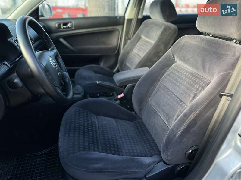 Седан Volkswagen Passat 2003 в Виннице