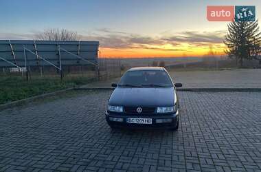 Седан Volkswagen Passat 1993 в Луцьку