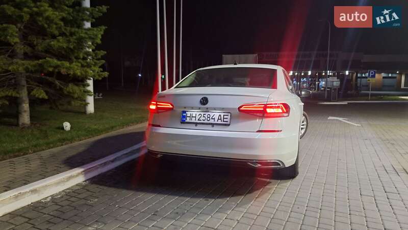 Седан Volkswagen Passat 2021 в Одессе