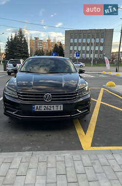 Седан Volkswagen Passat 2016 в Кривом Роге