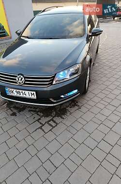 Универсал Volkswagen Passat 2013 в Львове
