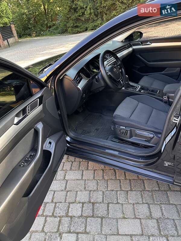 Универсал Volkswagen Passat 2015 в Мостиске фото 4 Универсал Volkswagen Passat 2015 в Мостиске