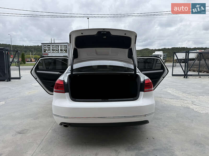 Седан Volkswagen Passat 2012 в Теребовле