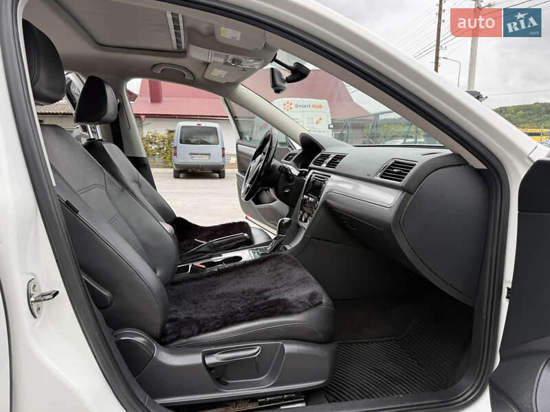 Седан Volkswagen Passat 2012 в Теребовле
