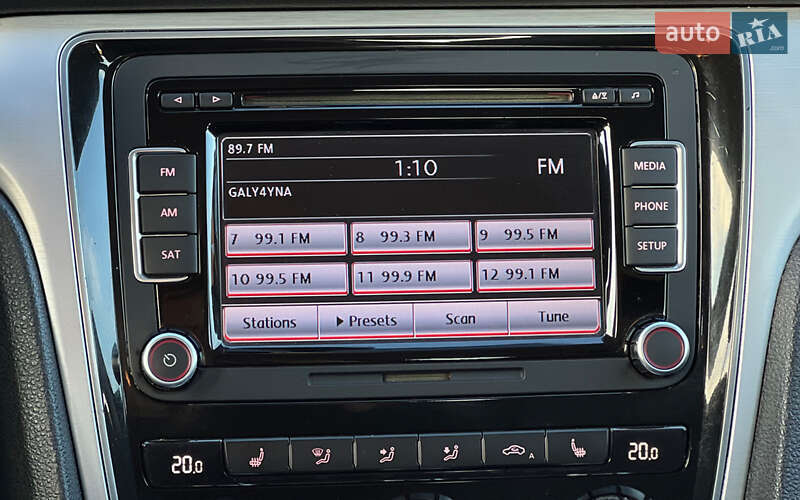 Седан Volkswagen Passat 2011 в Львові