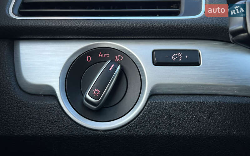 Седан Volkswagen Passat 2011 в Львові