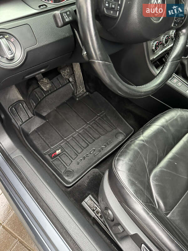 Универсал Volkswagen Passat 2012 в Вознесенске