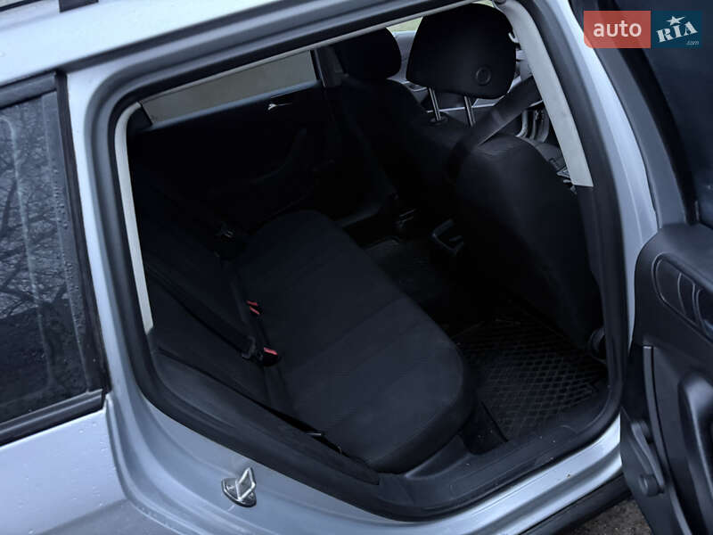 Универсал Volkswagen Passat 2006 в Киеве