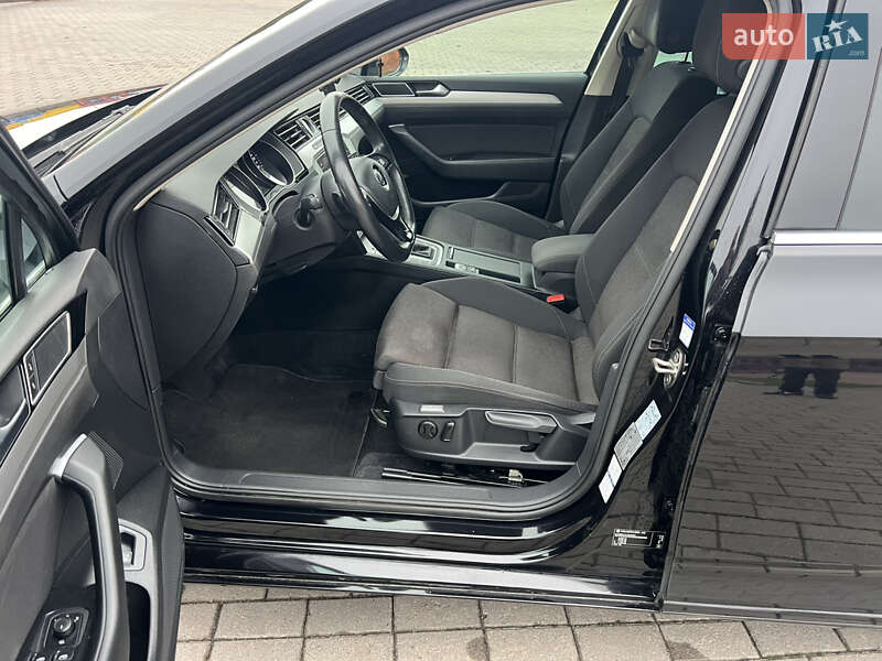 Универсал Volkswagen Passat 2019 в Хмельницком фото 14 Универсал Volkswagen Passat 2019 в Хмельницком