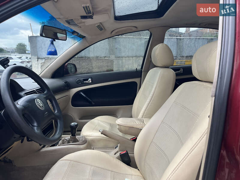 Седан Volkswagen Passat 1998 в Луцке