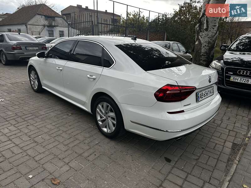 Седан Volkswagen Passat 2018 в Николаеве