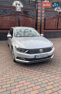 Універсал Volkswagen Passat 2016 в Звягелі