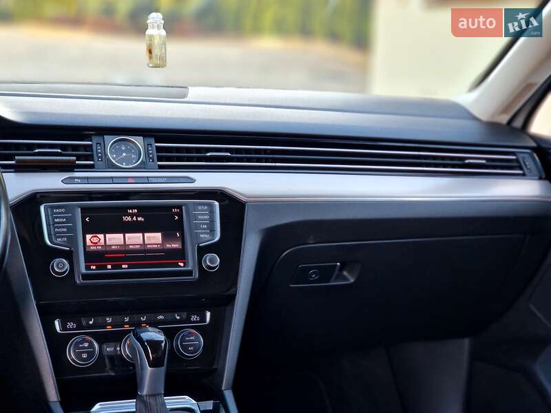 Седан Volkswagen Passat 2016 в Дрогобыче