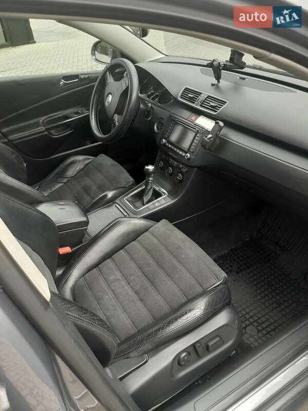 Универсал Volkswagen Passat 2005 в Ивано-Франковске