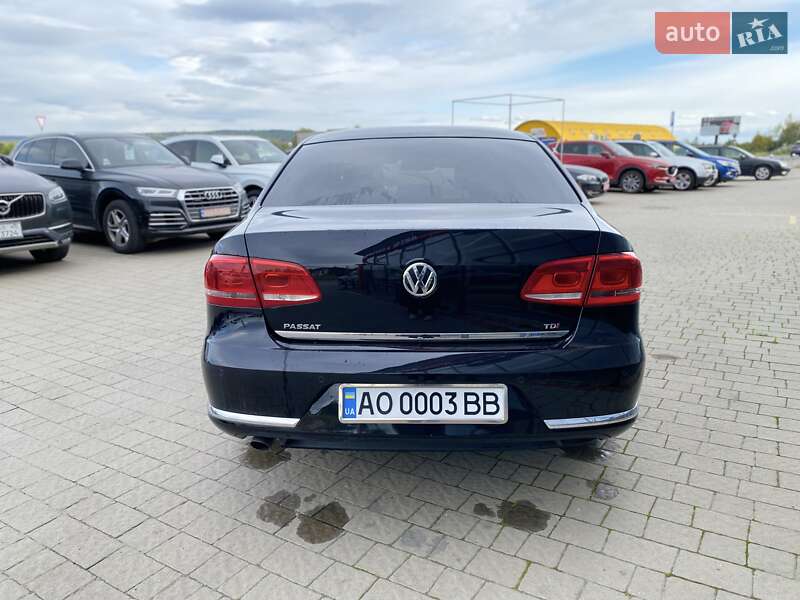 Седан Volkswagen Passat 2014 в Ужгороді
