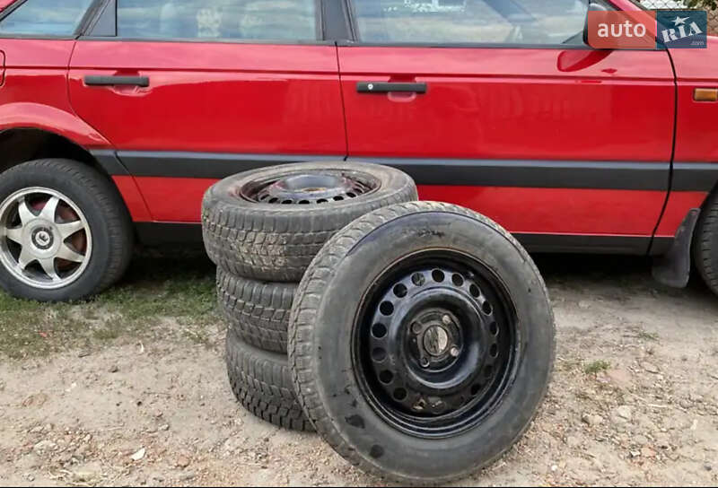 Седан Volkswagen Passat 1992 в Кривом Роге