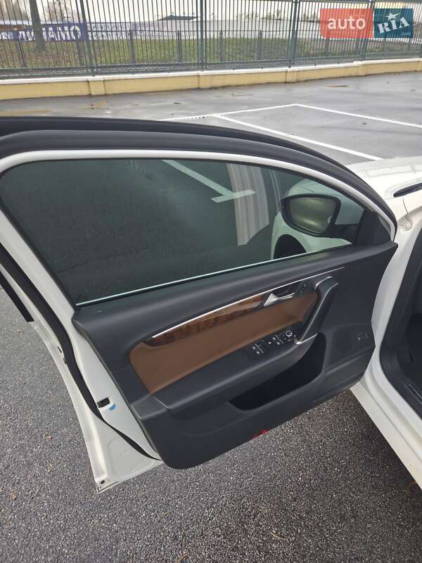 Универсал Volkswagen Passat 2012 в Харькове