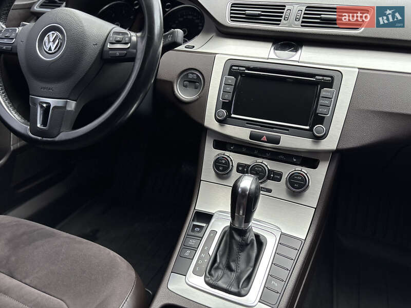 Седан Volkswagen Passat 2013 в Солотвине