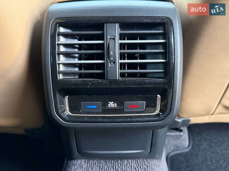 Универсал Volkswagen Passat 2015 в Стрые