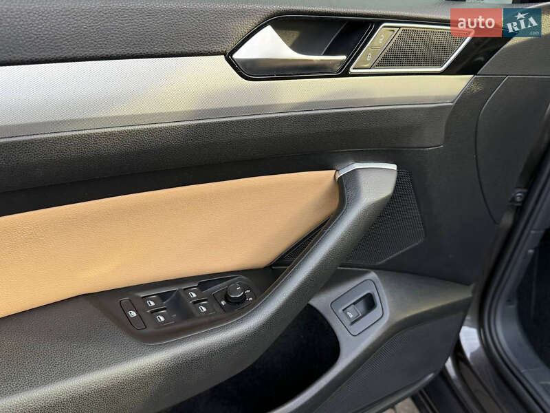 Универсал Volkswagen Passat 2015 в Стрые