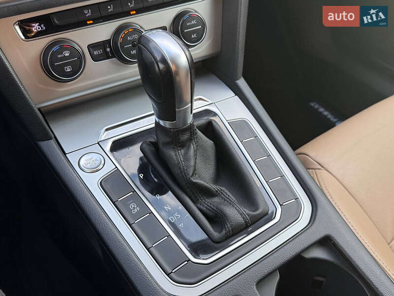 Универсал Volkswagen Passat 2015 в Стрые