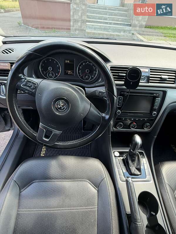 Седан Volkswagen Passat 2015 в Шептицькому