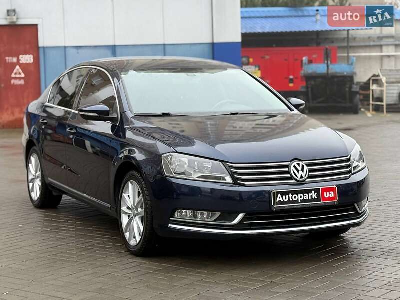 Седан Volkswagen Passat 2012 в Одессе