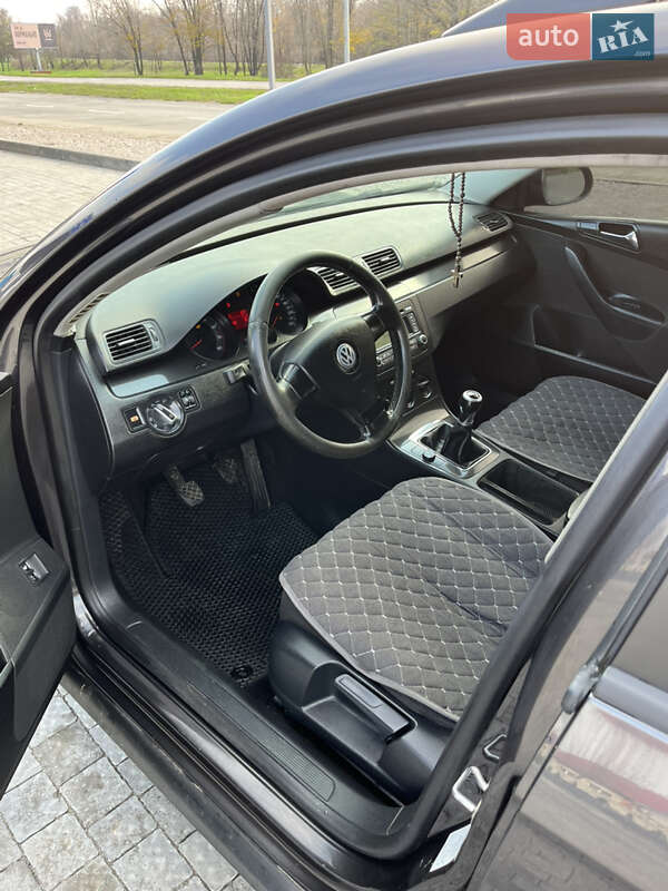 Универсал Volkswagen Passat 2006 в Запорожье