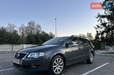 Універсал Volkswagen Passat 2010 в Луцьку