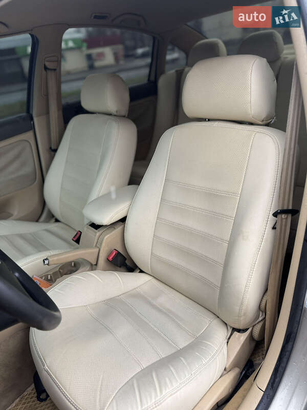 Седан Volkswagen Passat 2004 в Харькове фото 8 Седан Volkswagen Passat 2004 в Харькове