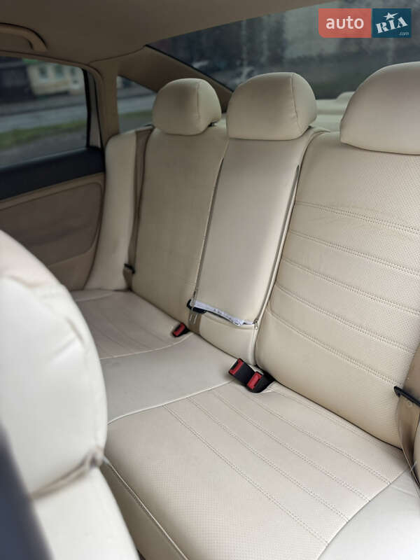 Седан Volkswagen Passat 2004 в Харькове фото 9 Седан Volkswagen Passat 2004 в Харькове