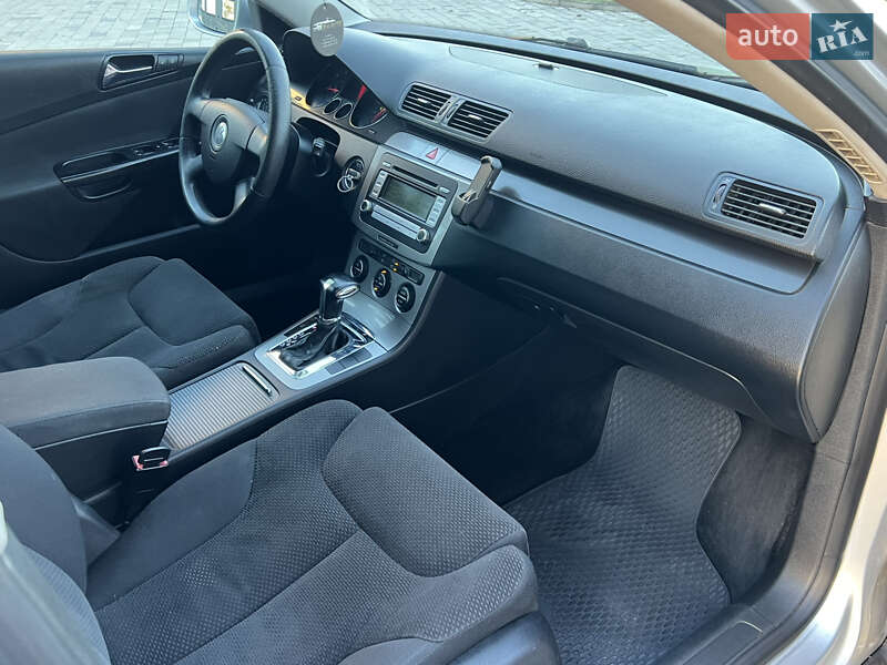 Универсал Volkswagen Passat 2006 в Ровно