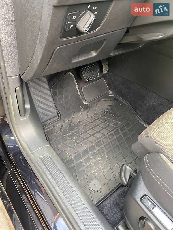 Універсал Volkswagen Passat 2016 в Володимирі