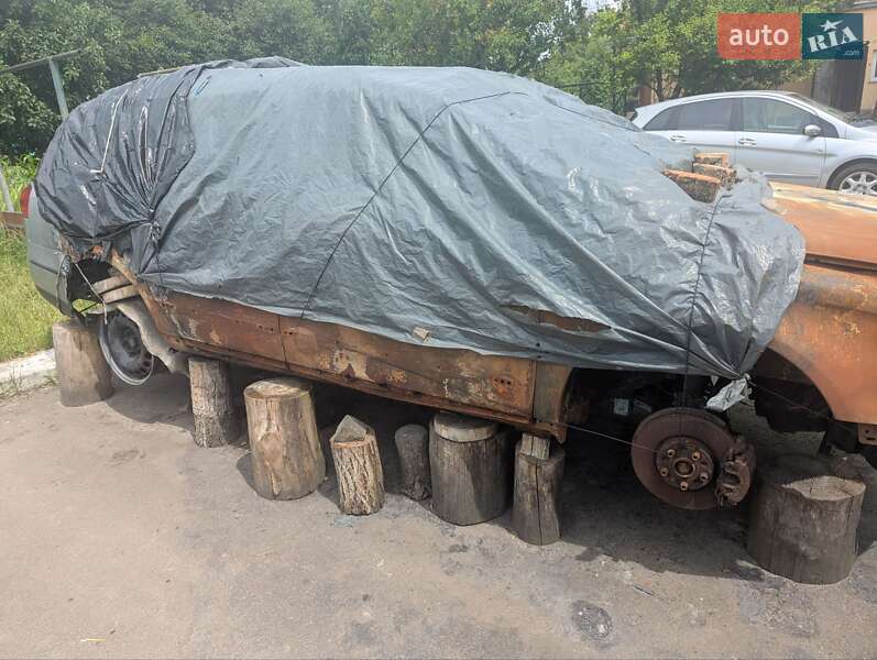 Универсал Volkswagen Passat 2006 в Ровно