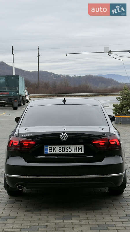 Седан Volkswagen Passat 2015 в Хусте