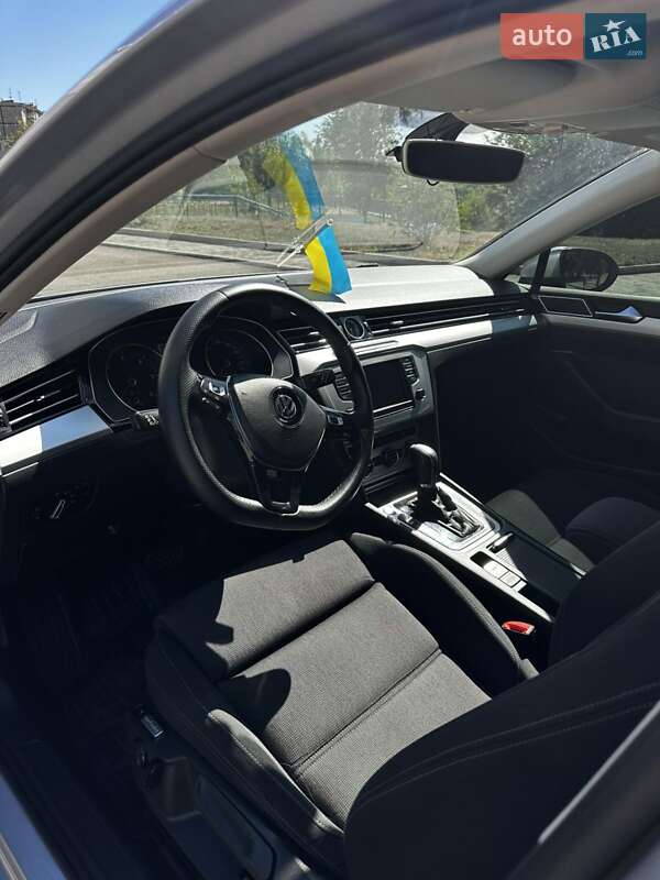 Универсал Volkswagen Passat 2015 в Кривом Роге
