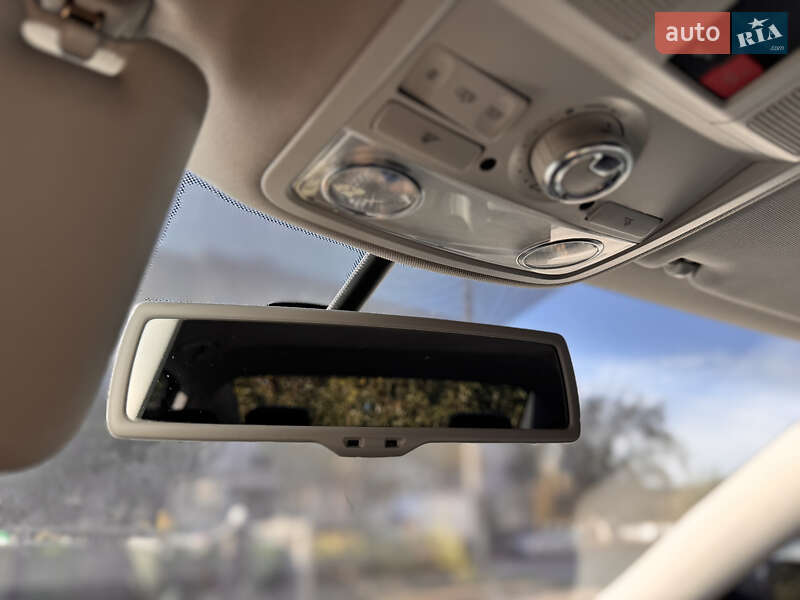 Седан Volkswagen Passat 2014 в Лозовой