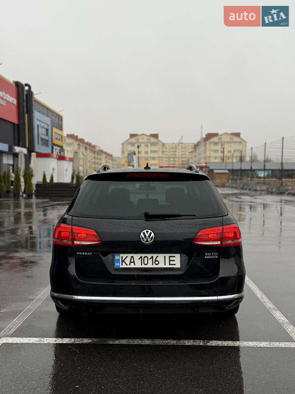 Универсал Volkswagen Passat 2013 в Софиевской Борщаговке