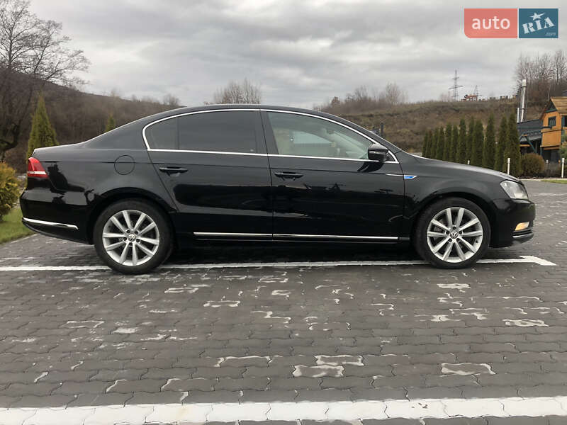 Седан Volkswagen Passat 2011 в Ужгороде