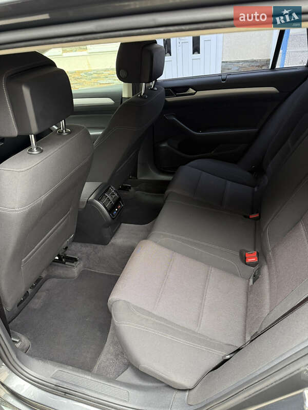 Универсал Volkswagen Passat 2017 в Хусте