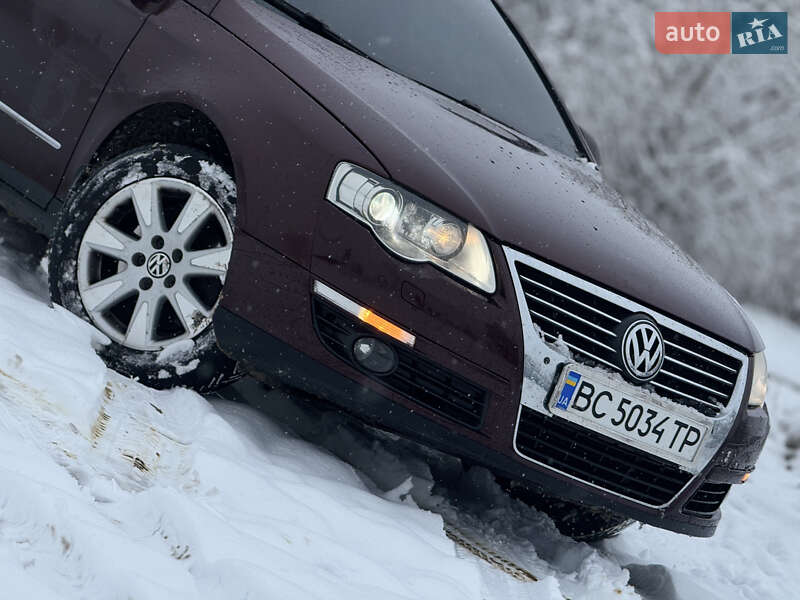 Универсал Volkswagen Passat 2010 в Стрые