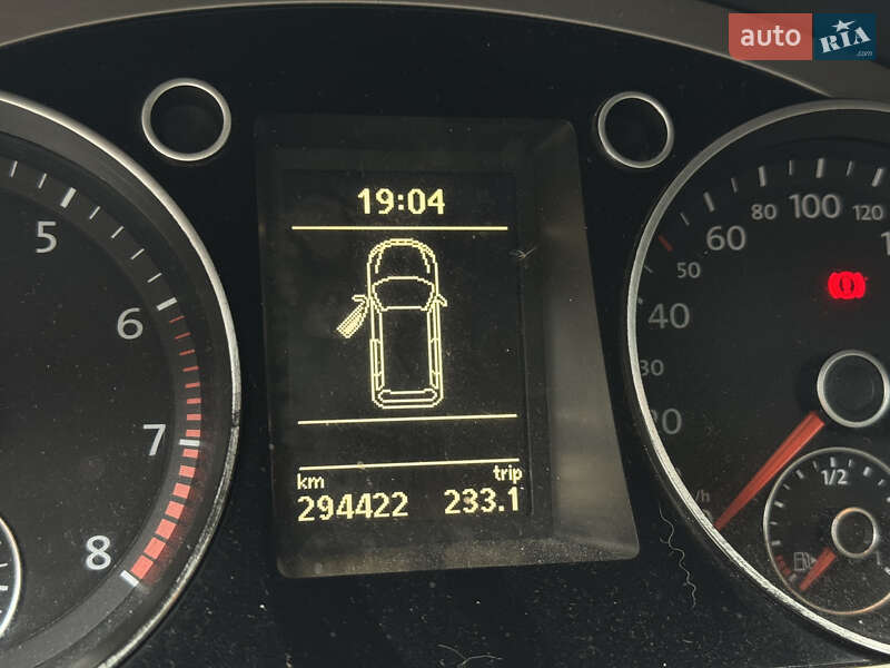 Универсал Volkswagen Passat 2010 в Стрые