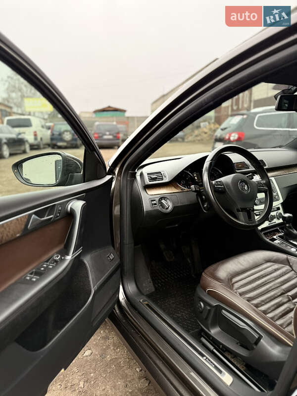 Седан Volkswagen Passat 2012 в Сумах